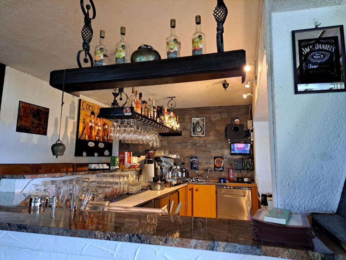 Blue Mountain Hotel Афріц Екстер'єр фото
