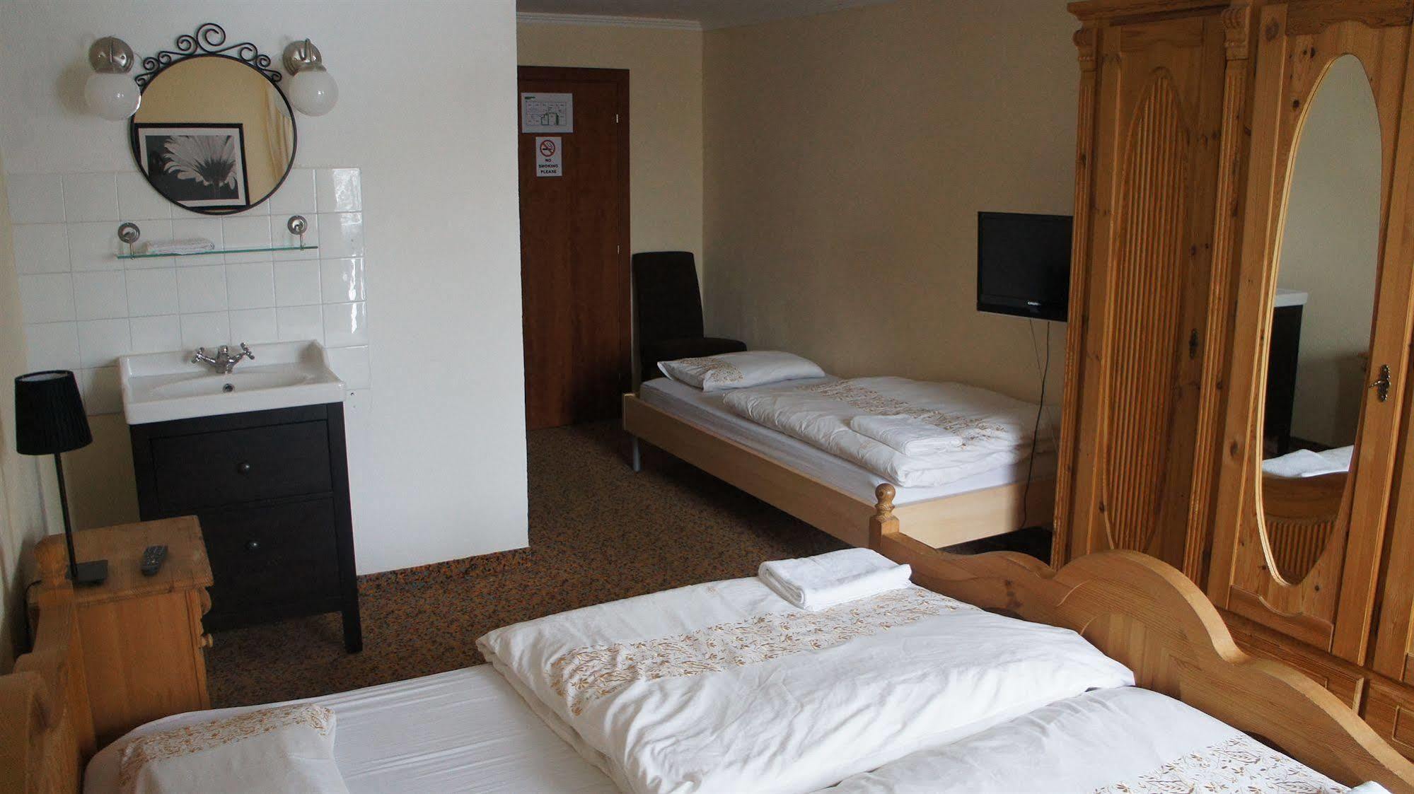 Blue Mountain Hotel Афріц Екстер'єр фото
